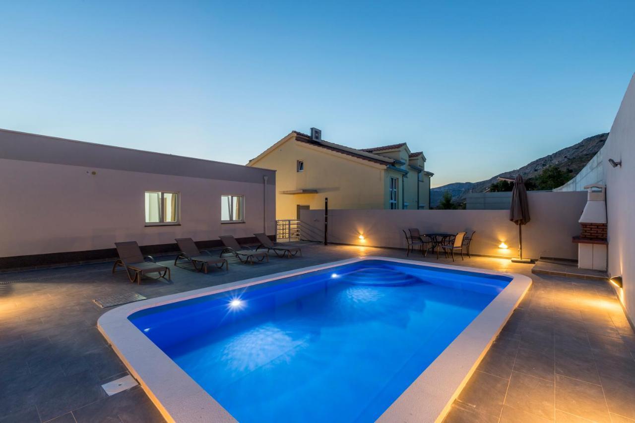 Апартаменты House With Private Pool Magdalena Подстрана Экстерьер фото