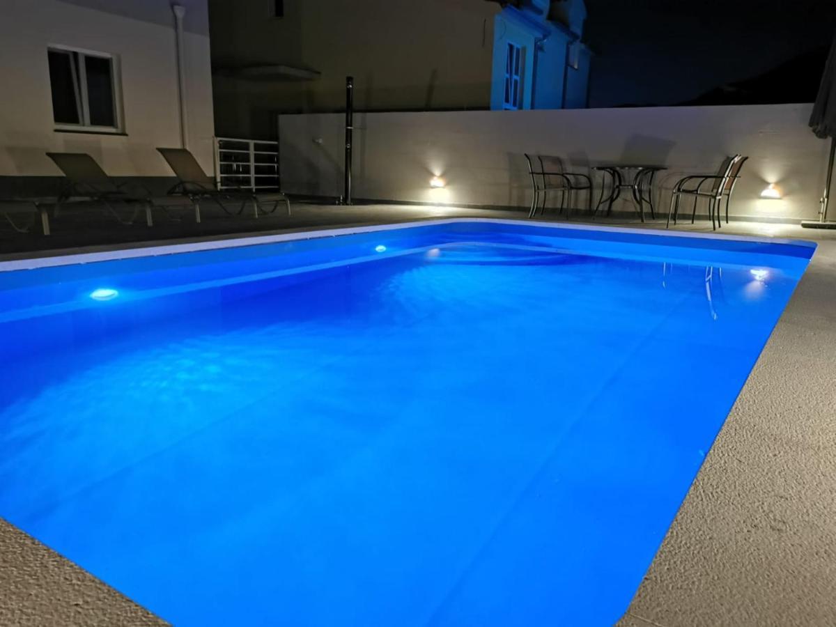 Апартаменты House With Private Pool Magdalena Подстрана Экстерьер фото